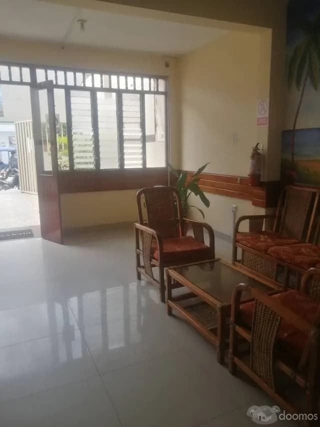 Venta de HOTEL centrico, dos pisos  19 habit  $340,000 — foto 1