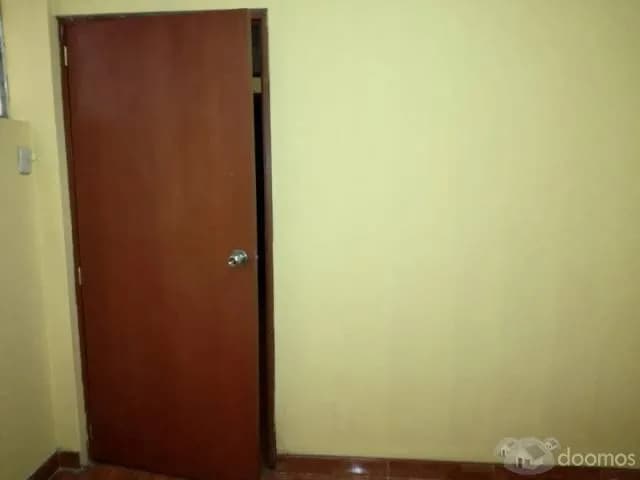 ALQUILO DEPARTAMENTO 1ER PISO PUERTA A LA CALLE — foto 2