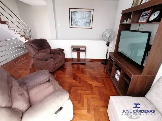EN VENTA HERMOSA CASA CON PISCINA EN HUANCHACO — foto 4