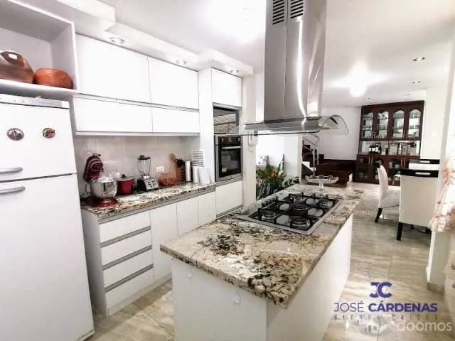 EN VENTA HERMOSA CASA CON PISCINA EN HUANCHACO — foto 6
