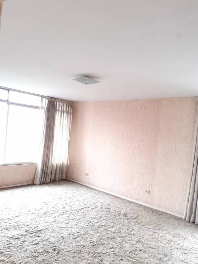 VENTA DE HERMOSA CASA DE 4 DORMITORIOS Y PISCINA — foto 4