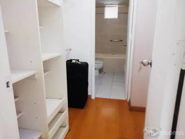 ACOGEDOR, CON AREAS COMUNES, A UNA CDRA. DE EMBAJADA — foto 11