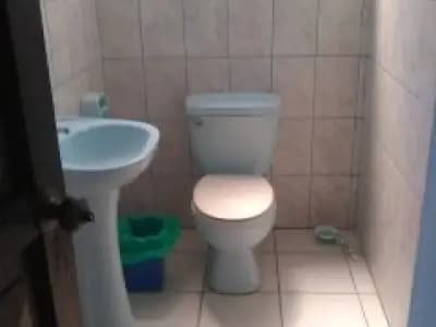 VENDO CASA GRANDE TRES PISOS INDEPENDIZADOS GRAN OFERTA