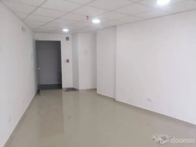 ALQUILER DE LOCAL TIPO OFICINA O CONSULTORIO EN EDIFICIO NUEVO DE ESTRENO — foto 3