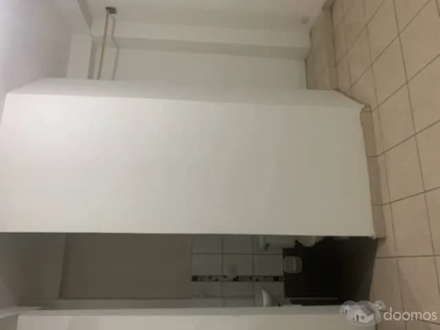 Se alquila primer piso con cochera y minidepartamento — foto 2