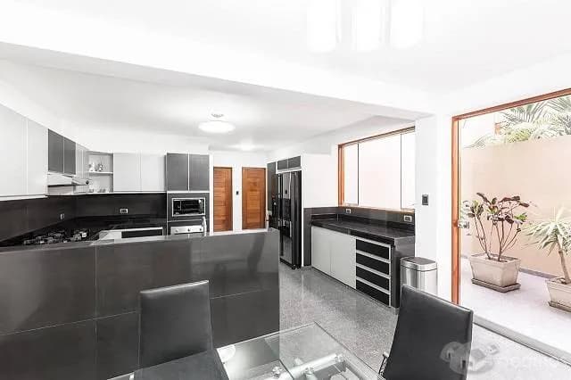 HERMOSA CASA EN ZONA EXCLUSIVA DE SURCO — foto 13