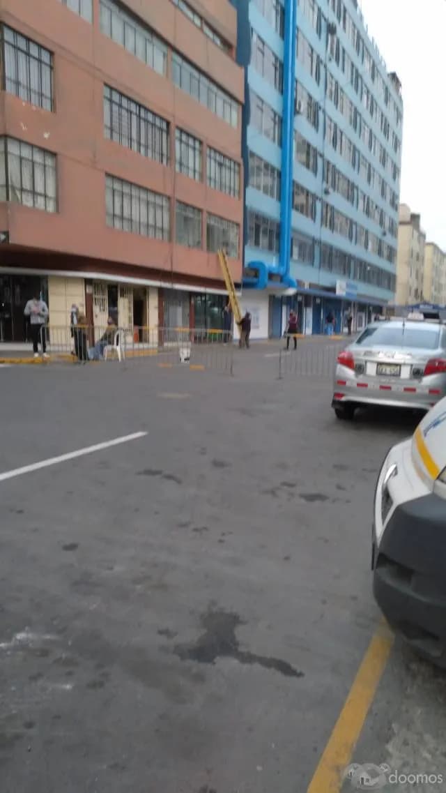 Local comercial al costado del Es Salud — foto 2