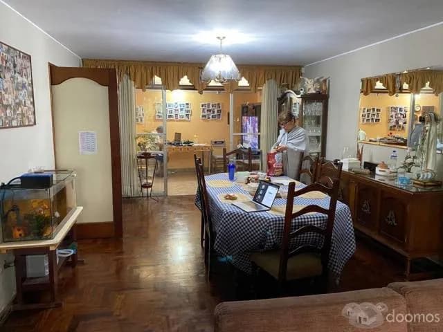 única casa de 3 pisos  cerca peruano japonés — foto 5