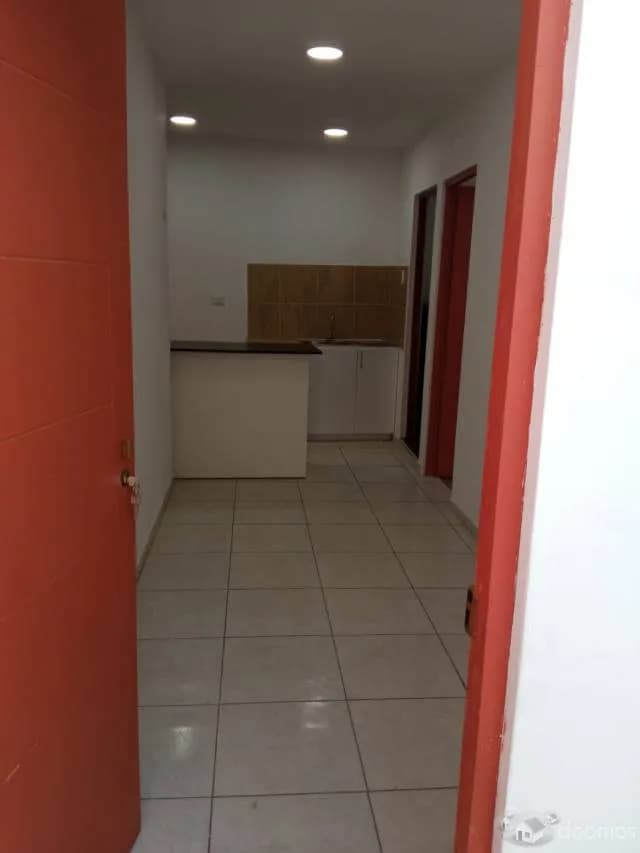 Minidepartamento akt 19 de la Av Tomas Valle — foto 3