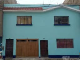 Gran Casa Familiar con Cochera y Jardín