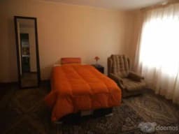 Alquilo bonita habitación en San Isidro, 32 m2, alt. Clinica Rdo Palma. s/.800 mensual