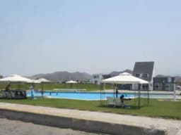 TERRENO EN VENTA FRENTE A  PLAYA DENTRO DE  “CONDOMINIO  COSTA DEL CAMPO” ALTURA  84.5 PAN-SUR- CAÑETE