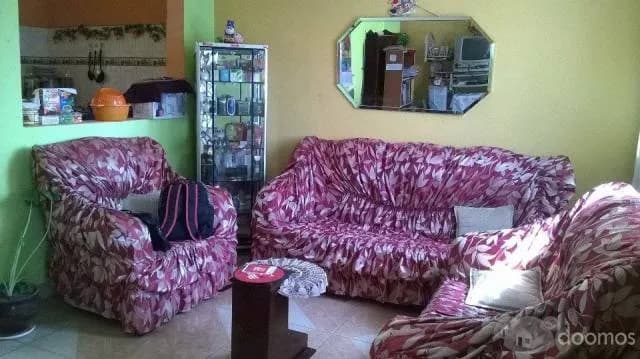Venta de Casa de Material Noble — foto 2