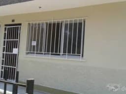 Remato por viaje casita en primer piso frente a parque