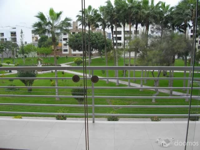 Vendo Departamento en Surco  Frente a extenso Parque — foto 1