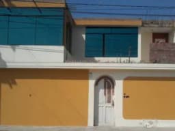ALQUILO CASA DE 2 PISOS EN ZONA RESIDENCIAL - URB. LOS LIBERTADORES - CHICLAYO