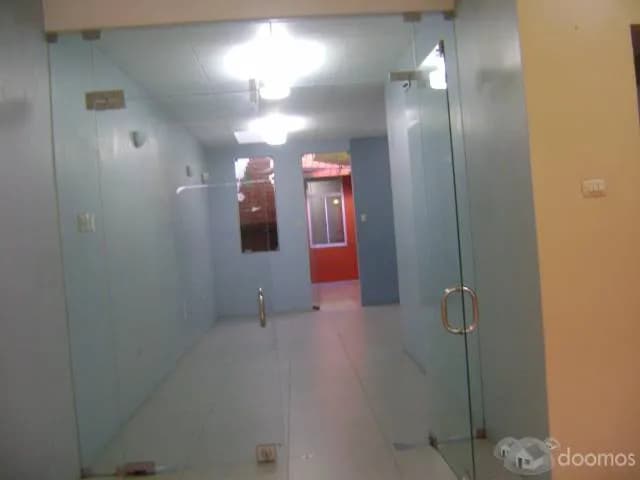 alquilo casa con tres dormitorios,cochera , buena ubicación — foto 2