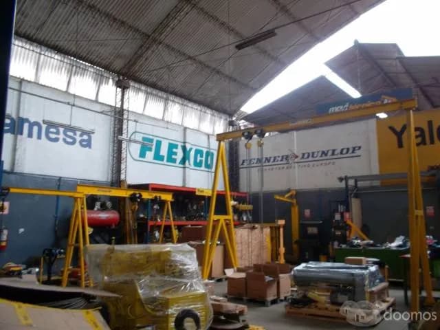 SE VENDE LOCAL INDUSTRIAL — foto 2