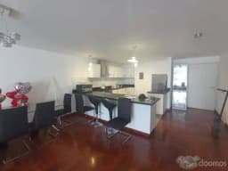HERMOSO DEPARTAMENTO  LA AURORA