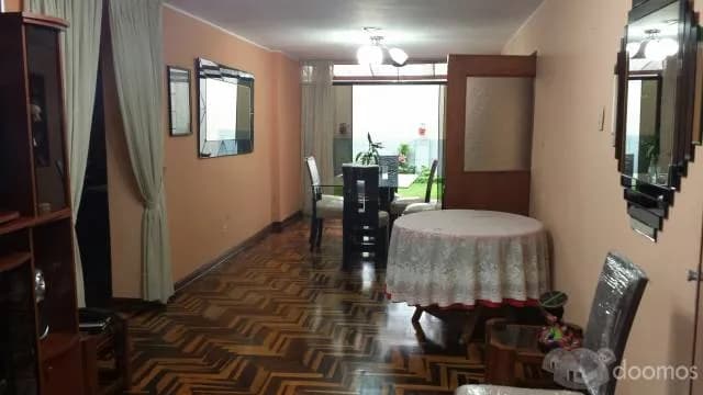 Casa frente a parque — foto 2