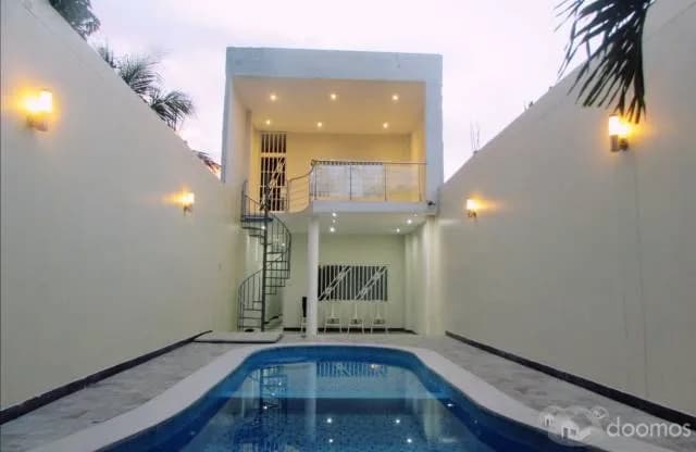 En venta casa con piscina — foto 2