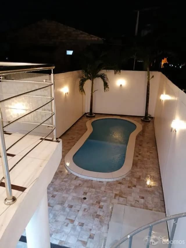 En venta casa con piscina — foto 1