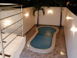 En venta casa con piscina