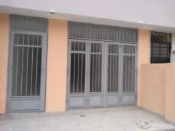 EN VENTA AMPLIO LOCAL DE 120 M2 EN RIMAC