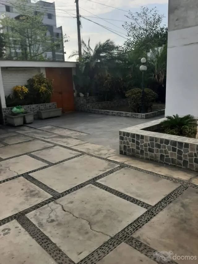 VENDO CASA COMO TERRENO EN SAN ISIDRO — foto 4