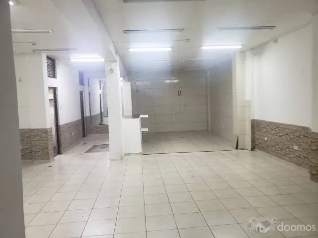 ALQUILER DE LOCAL COMERCIAL BIEN UBICADO. — foto 3