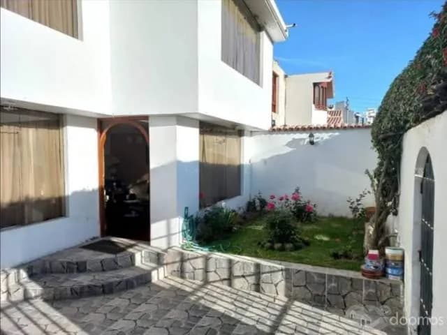 ????SE VENDE CASA EN UMACOLLO CERCA DEL COLEGIO INTERNACIONAL ???? — foto 1