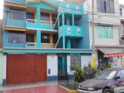 Alquilo amplios dptos. 2do. y 3er. piso en Urb. Antares, muy cerca al aeropuerto.
