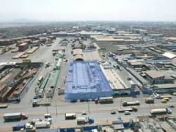 Venta de Local Industrial de 6000 mt2 como Terreno en Av Nestor Gambeta