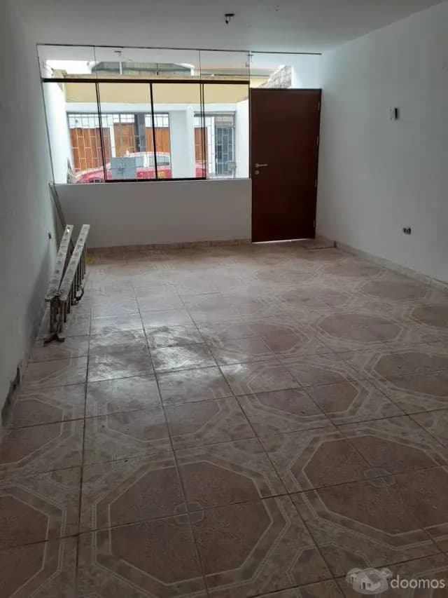 CASA DE 3 PISOS — foto 5