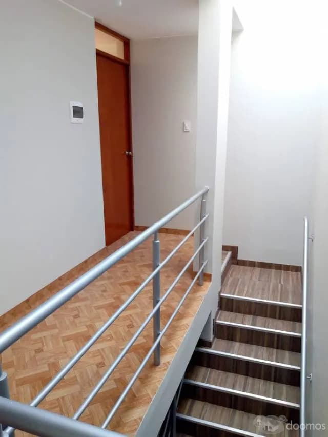 ALQUILO CASA DE 2 PISOS — foto 5