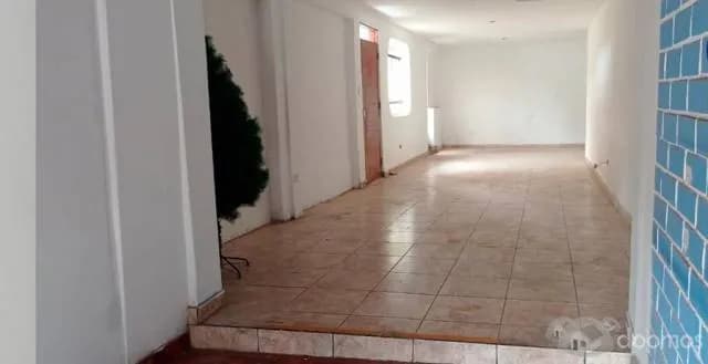 Se Alquila Local Comercial Excelente Ubicación — foto 2