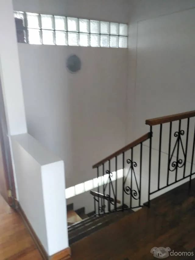 Duplex en Av Pardo Excelente ubicacion — foto 2