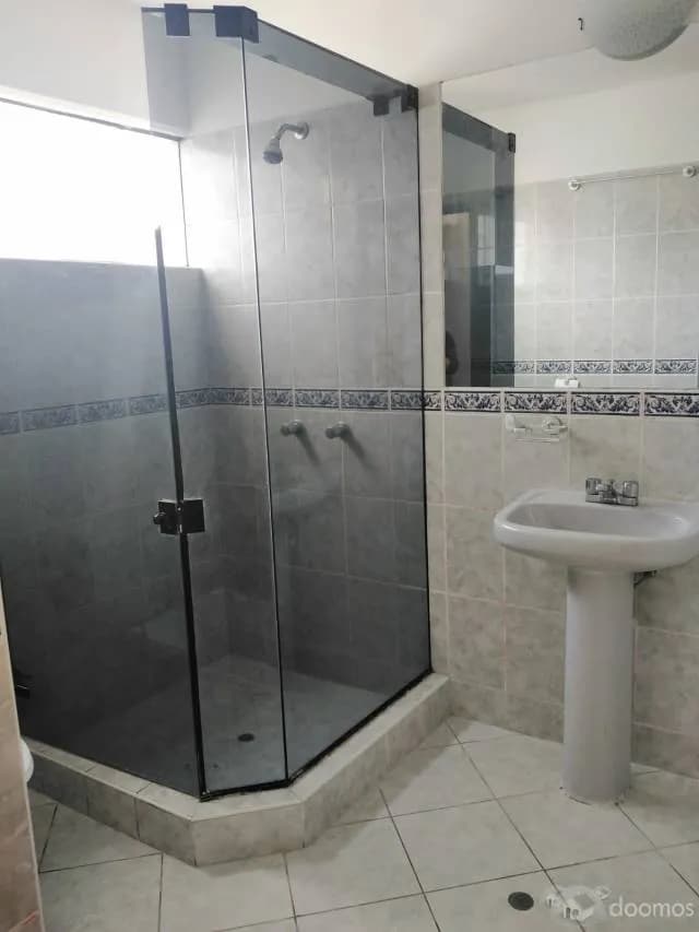 Duplex en Av Pardo Excelente ubicacion — foto 8