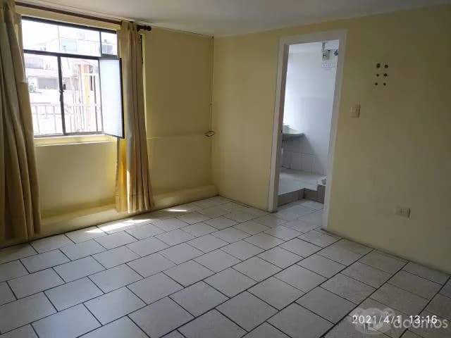 ALQUILO HABITACIÓN AMPLIA — foto 3