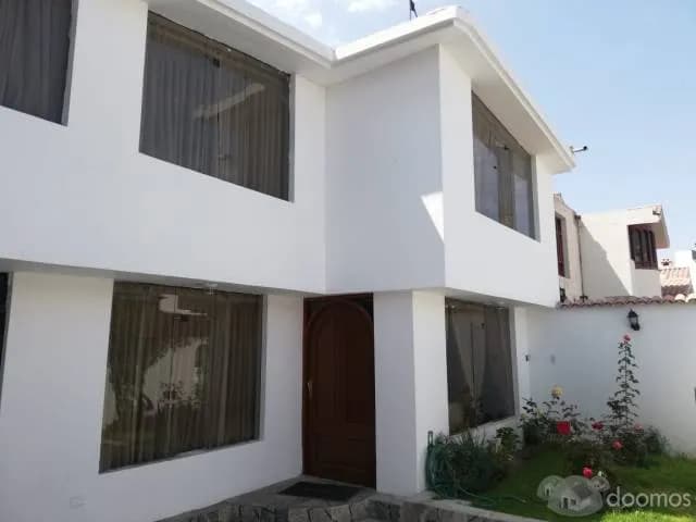 SE VENDE CASA EN URB. PRIVADA - UMACOLLO — foto 2