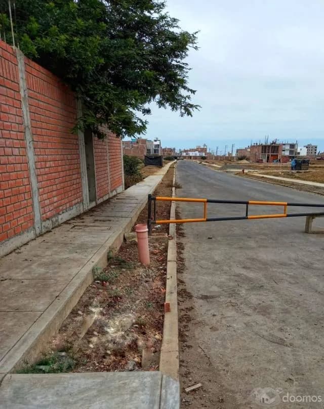 Venta de un terreno en zona urbana — foto 2