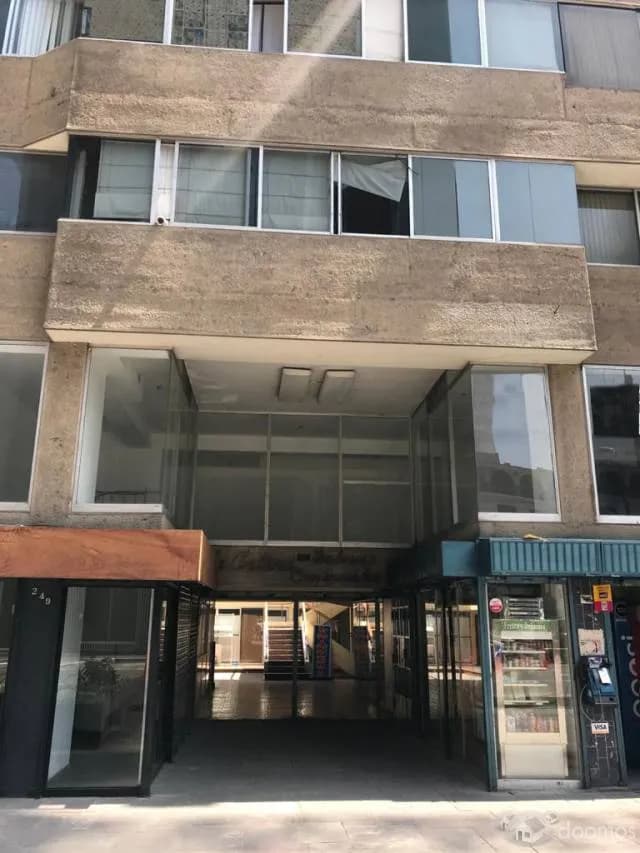 Vendo local Vitrina en Miraflores — foto 1