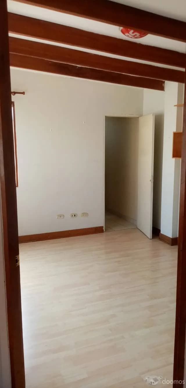 Se vende Amplio Duplex. Muy buen estado. — foto 9