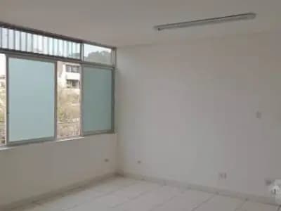 ALQUILO IMPECABLE OFICINA EN SURCO