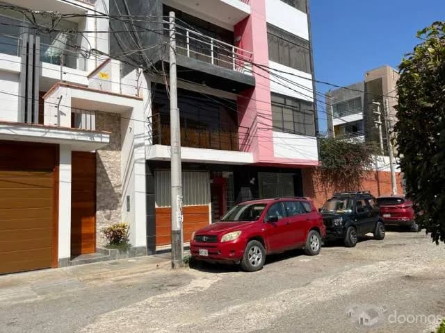 ALQUILO COMODO DEPARTAMENTO AMUEBLADO. — foto 1