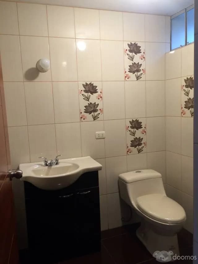 Alquilo Mini deparatamento Urb. Zarate SJL Lima 993022354 — foto 3