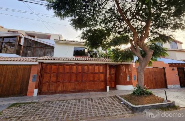 Vendo Casa - La Molina Frente Univ. San Martin — foto 1