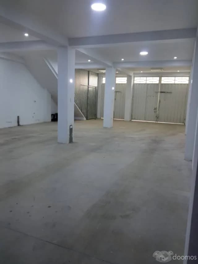 ALQUILER DE LOCAL COMERCIAL 160MT2 — foto 3