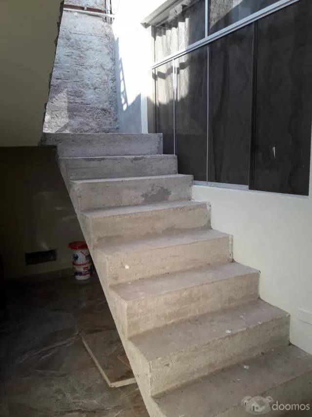 Venta de Ocasión de Aires de Casa Proyectada para 5 pisos — foto 4