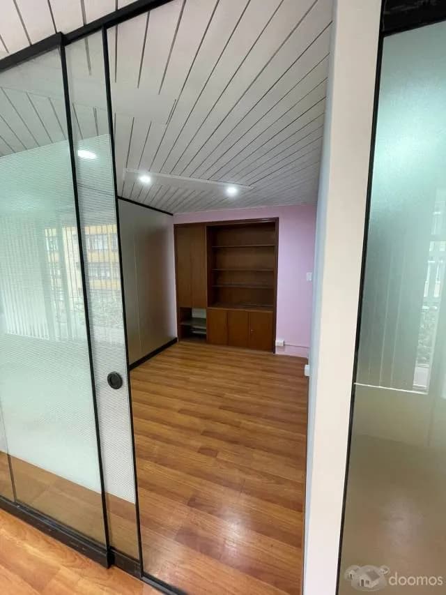Alquiler de oficina — foto 1